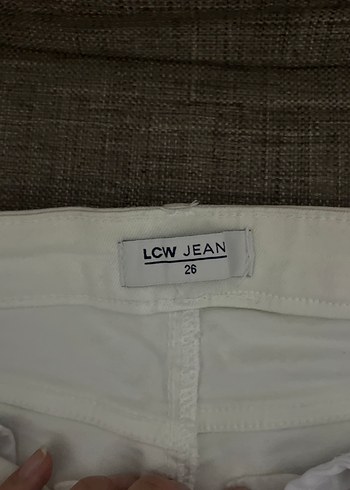 Beyaz Pamuklu Mini Şort - Görsel 2