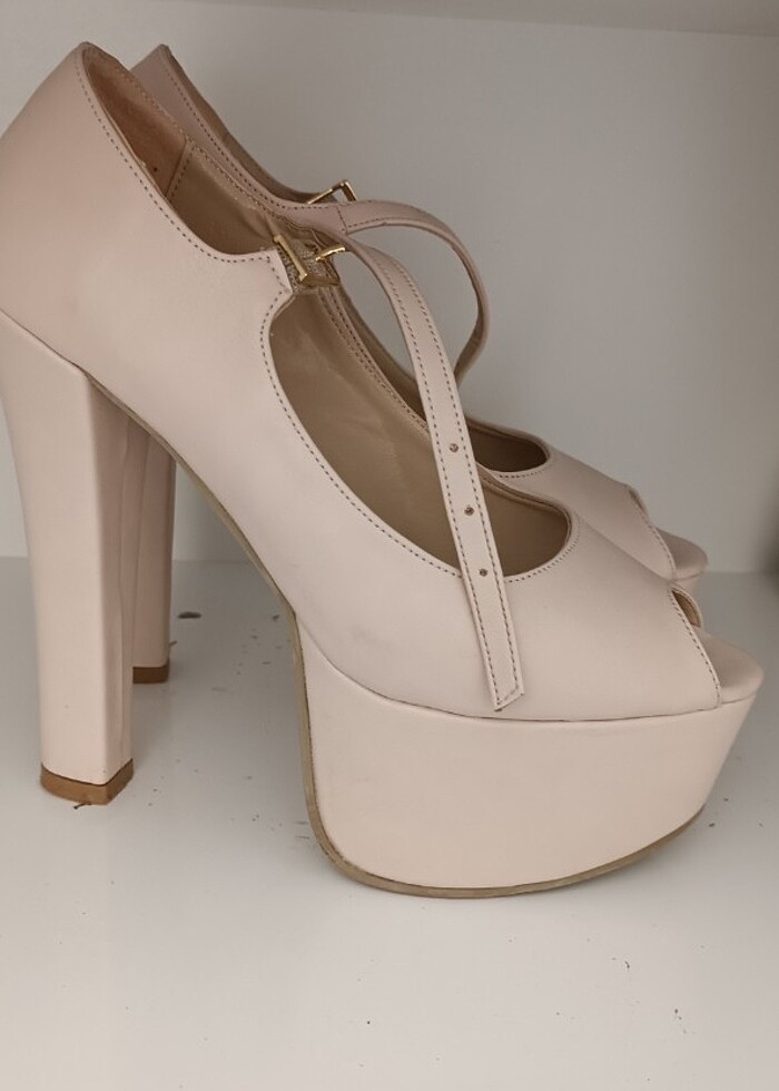 Yüksek topuklu platform ayakkabı  - Görsel 2
