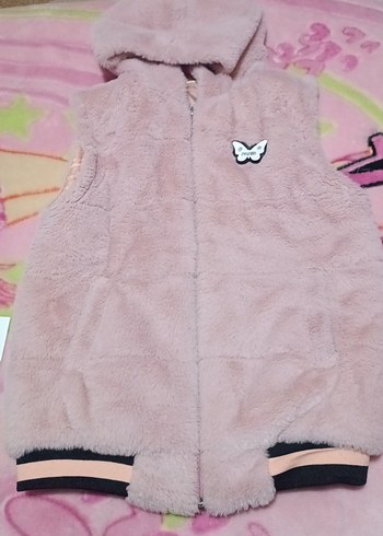 Kız Çocuk Pembe Kapüşonlu Peluş Yelek - Görsel 2