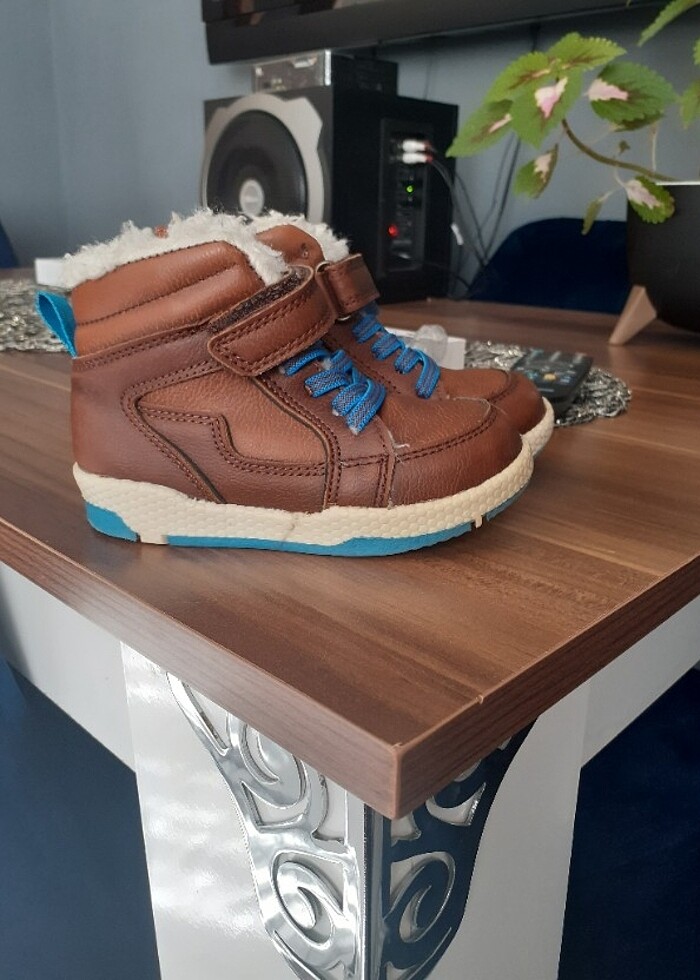 Yepyeni kaya gibi 23 numara lcwaikiki çocuk bot - Görsel 4