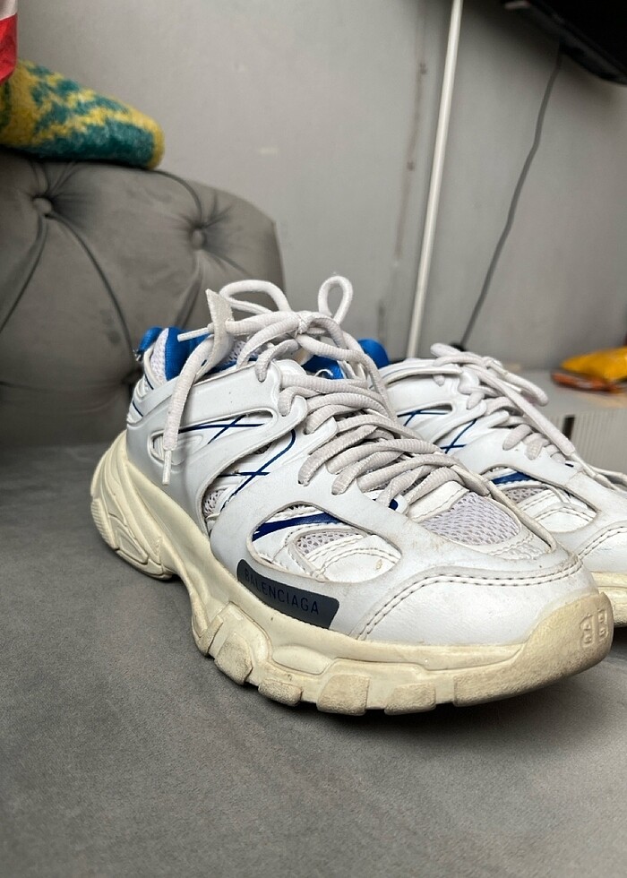 beyaz spor ayakkabı - Görsel 2