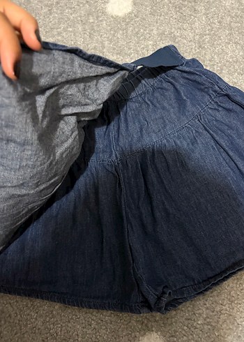 Kızlar için Bol Kesim Pileli Denim Şort - Görsel 2