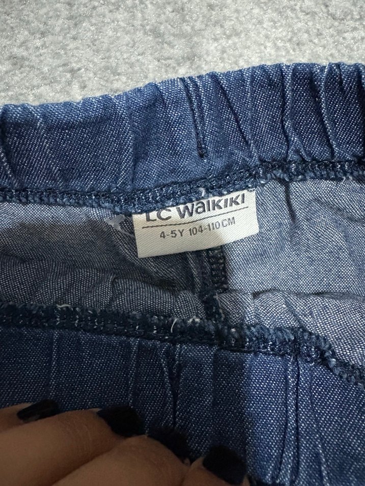 Kızlar için Bol Kesim Pileli Denim Şort - Görsel 5