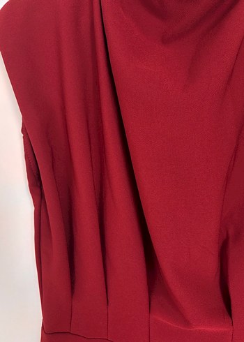 Kırmızı Drapeli Yüksek Yakalı Midi Elbise - Görsel 4