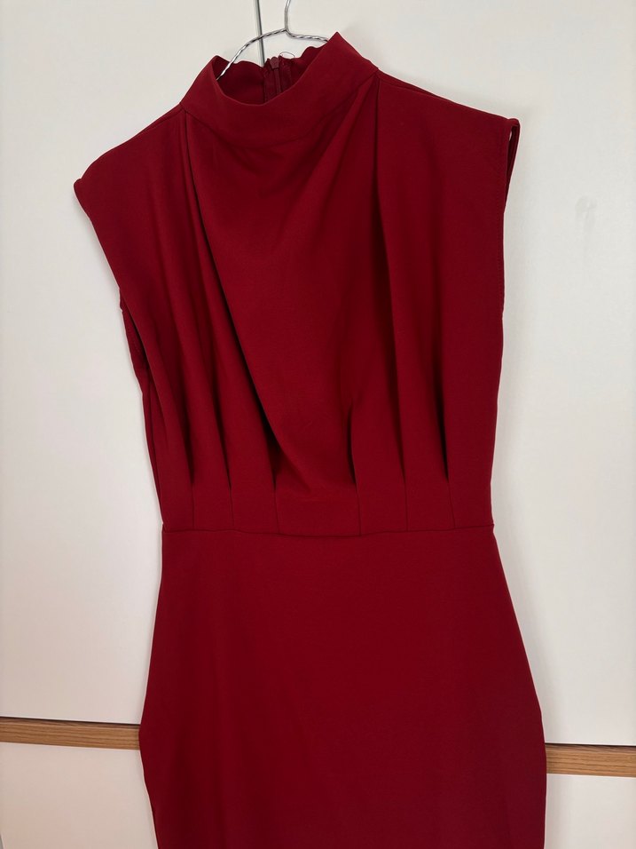Kırmızı Drapeli Yüksek Yakalı Midi Elbise - Görsel 3