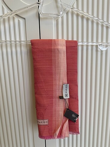 Vakko pembe şal