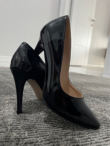 37 Beden Stiletto