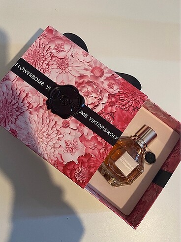 Beden Victor&Rolf Flowerbomb 50ml