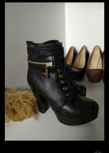 Siyah Gotik Platform Topuklu Kadın Ayakkabı - Görsel 2