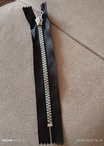 Metal Dişli Siyah Fermuar - Görsel 2