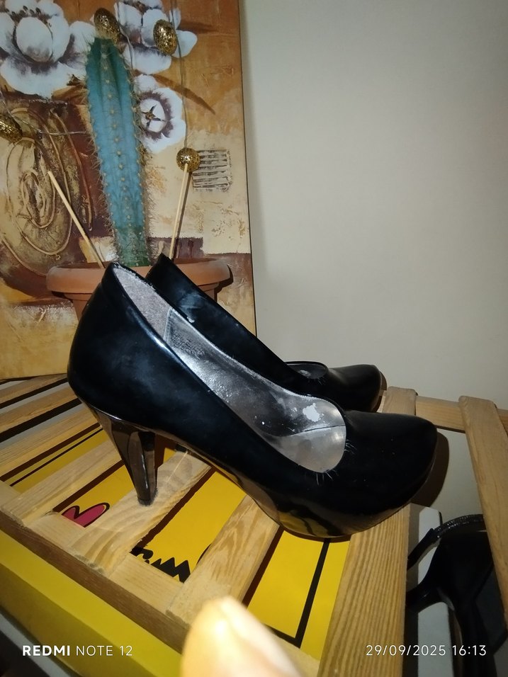 siyah ayakkabı - Görsel 3