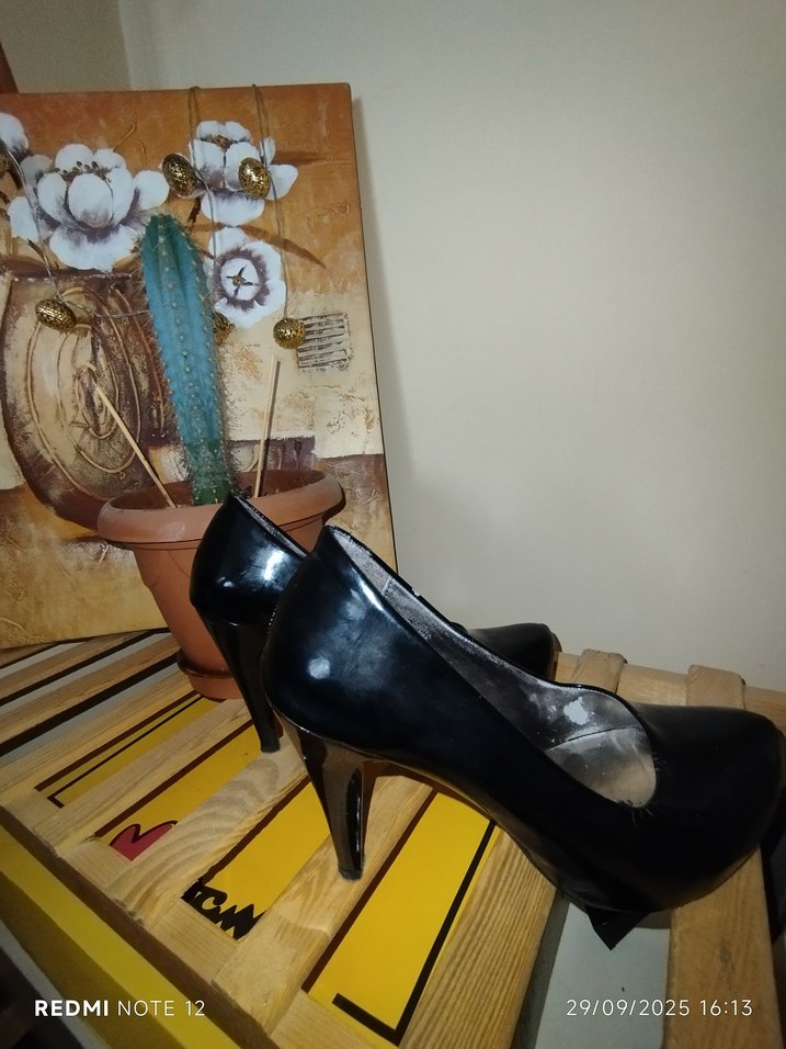 siyah ayakkabı - Görsel 2