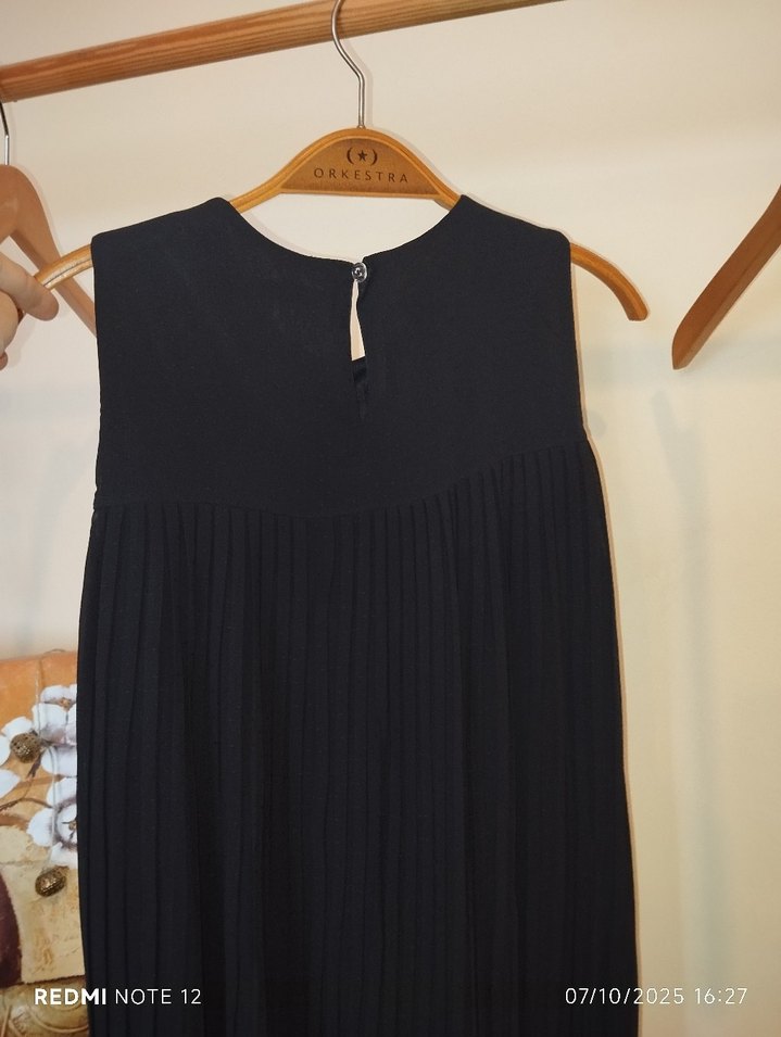 Siyah Kolsuz Pilili Midi Tunik - Görsel 3