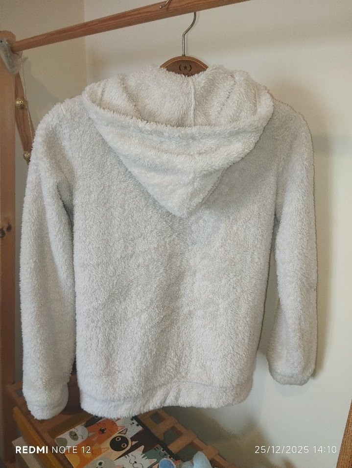 Beyaz Peluş Kapüşonlu Kadın Ceket - Görsel 3
