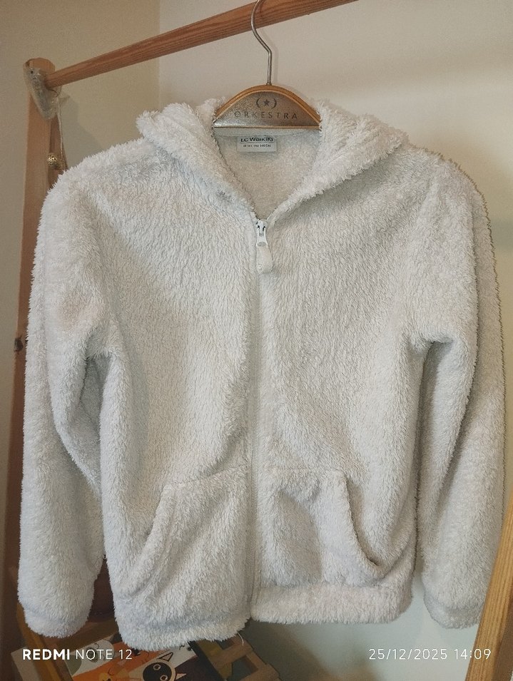 Beyaz Peluş Kapüşonlu Kadın Ceket - Görsel 2