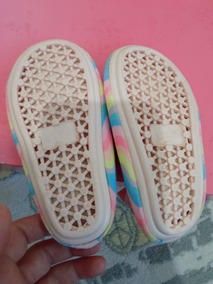 Renkli Batik Desenli Elastik Kız Terlik - Görsel 2