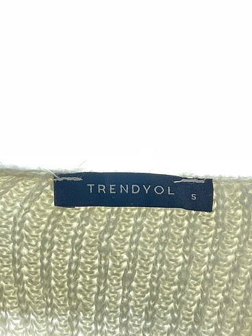 s Beden beyaz Renk Trendyol & Milla Kazak / Triko %70 İndirimli.