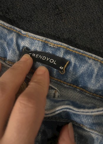Mavi Midi Boy Yırtmaçlı Kadın Denim Pantolon - Görsel 4