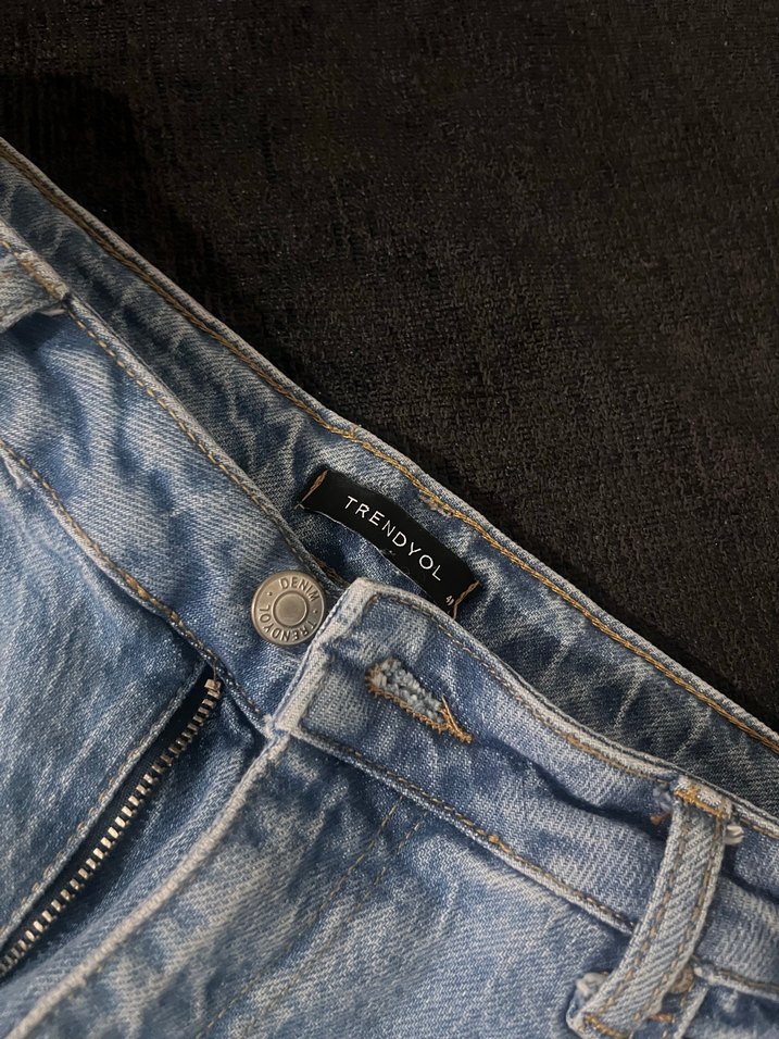 Mavi Midi Boy Yırtmaçlı Kadın Denim Pantolon - Görsel 3