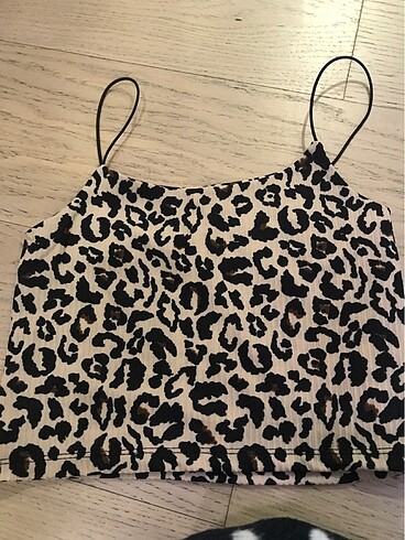 Askılı leopar crop