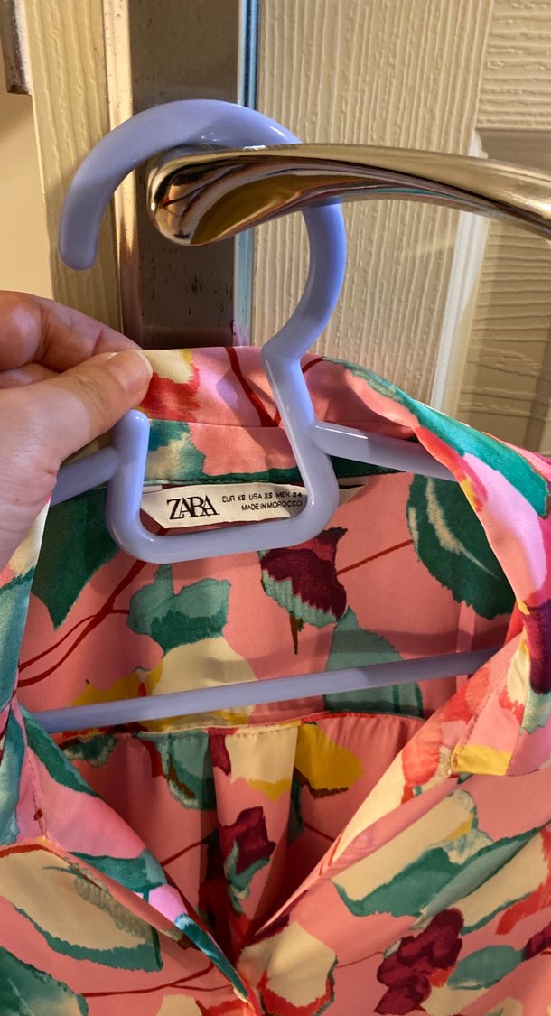 Pembe Desenli V Yaka Uzun Kollu Kadın Gömlek - Görsel 2