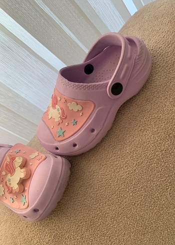 26 Beden pembe Renk Pembe ışıklı terlik