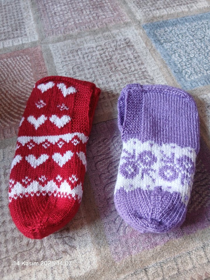 kışlık kadın patik 2 şer çift olarak satış yapılır tanesi 400 - Görsel 3