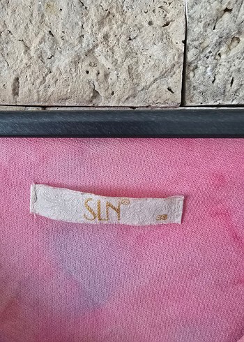 Diğer Selen pembe şal yaka kolsuz bluz