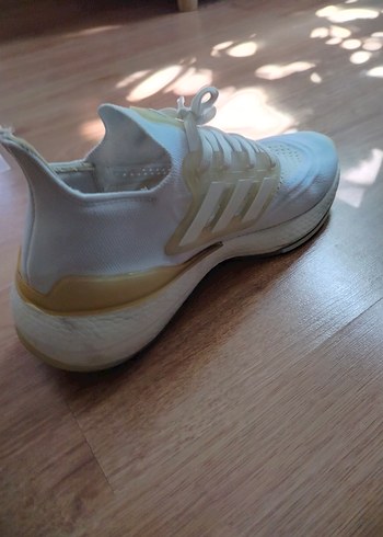 Adidas Boost Beyaz Elastik Bağcıklı Spor Ayakkabı - Görsel 6