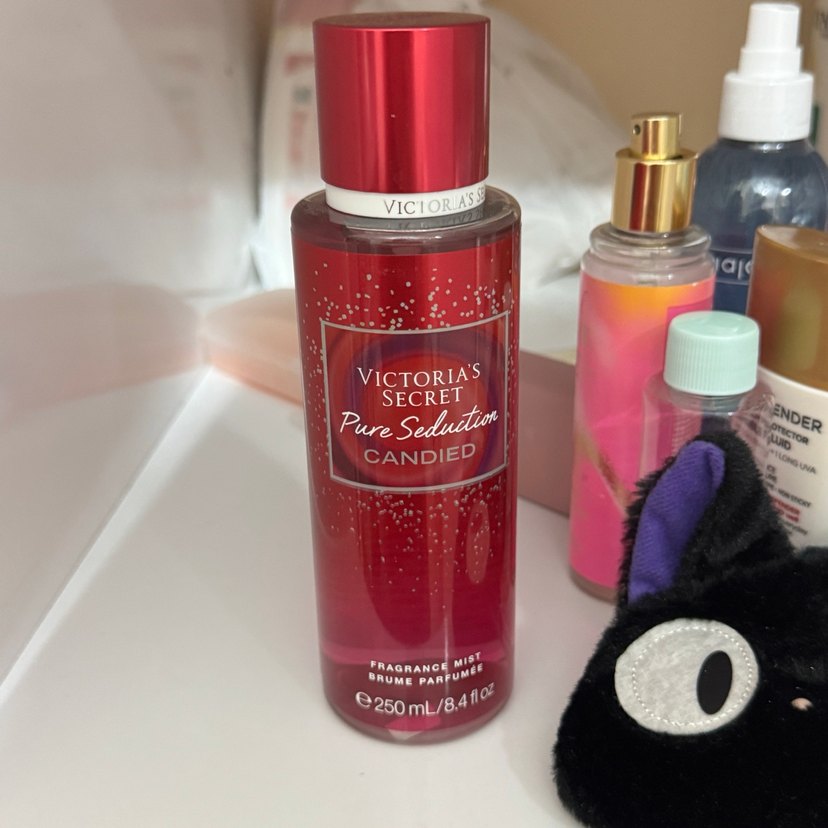 Victoria's Secret Pure Seduction Candied Vücut Spreyi - Görsel 3