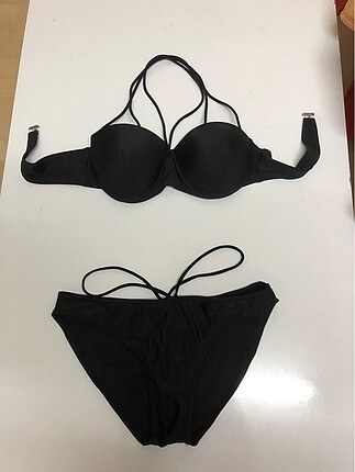 Siyah ipli bikini takım