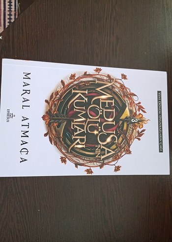 Medusa'nın Ölü Kumları - Maral Atmaca