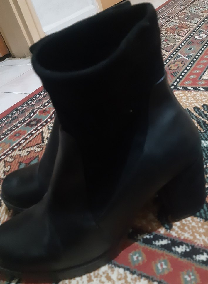 Siyah Deri Yılan Desenli Tokalı Kadın Bot - Görsel 3