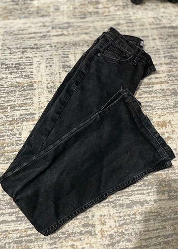 Yırtmaclı İspanyol kot pantolon - Görsel 2