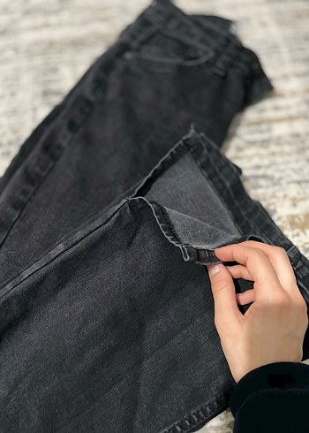 Yırtmaclı İspanyol kot pantolon - Görsel 3