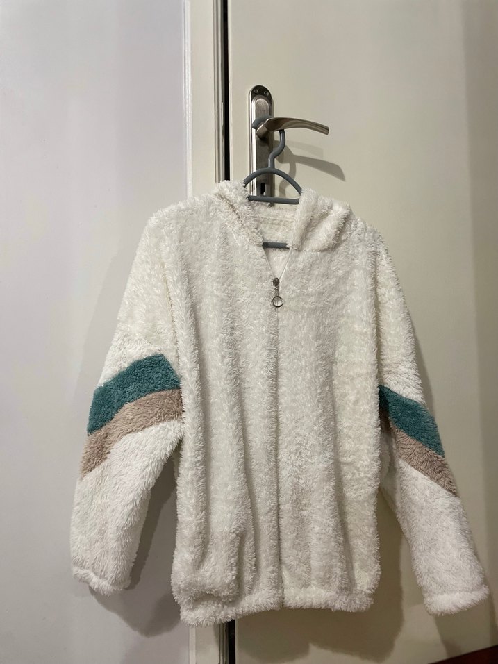 Kapüşonlu Peluş hırka - Görsel 2