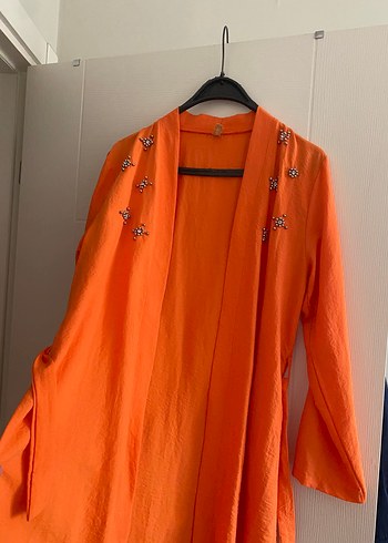 Zara Turuncu Tasli Uzun Kimono
