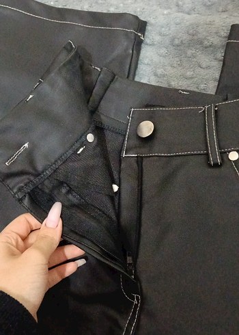 Kadın Siyah Deri Kemerli Pantolon - Görsel 3