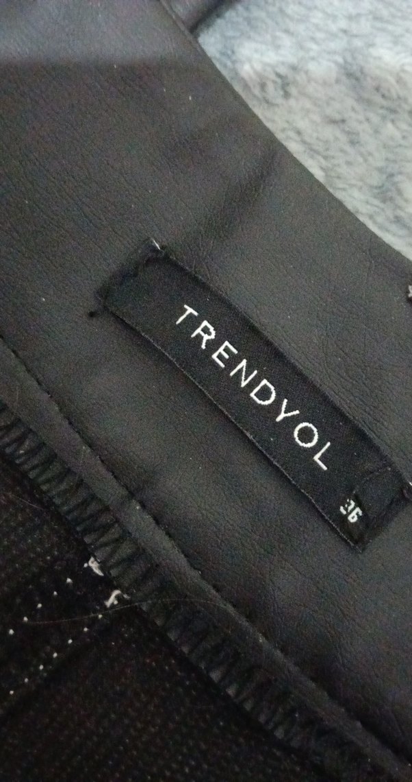 Kadın Siyah Deri Kemerli Pantolon - Görsel 4