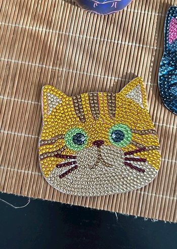 Renkli Taşlı Kedi Figürlü bardak altlığı - Görsel 2