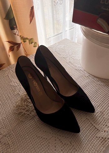 Siyah Süet Stiletto Topuklu Kadın Ayakkabı - Görsel 2