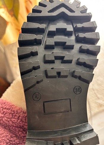 Gri Süet Kadın Bot - Görsel 3