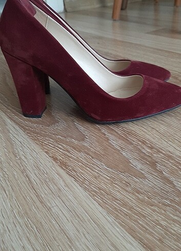 Kalın topuklu süet stiletto