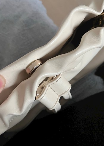 Oxxo Bej Zincir Detaylı Kadın Deri Çanta - Görsel 3