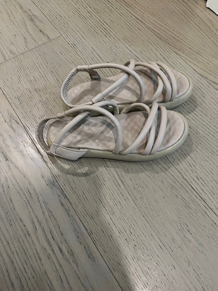 Dolgu Topuklu Kadın Sandalet - Görsel 3