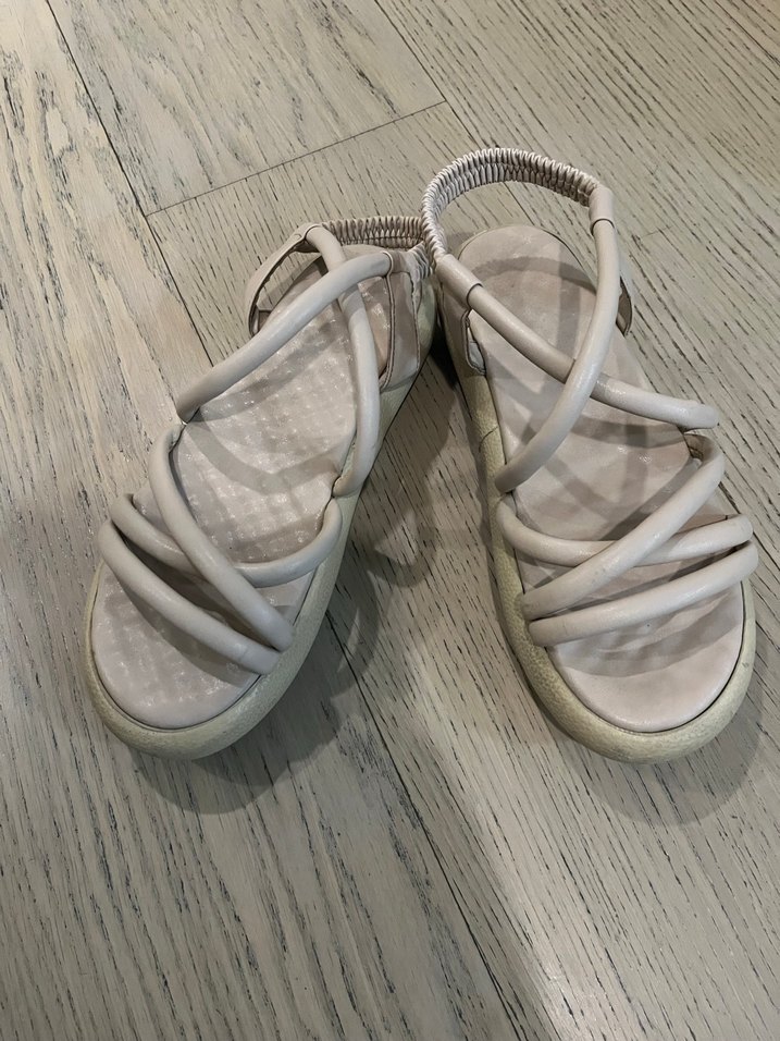 Dolgu Topuklu Kadın Sandalet - Görsel 2