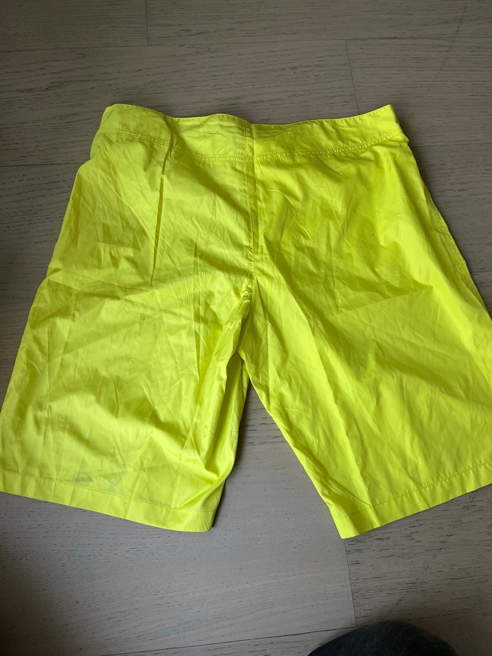 Sarı Kemerli Erkek Midi Şort - Görsel 2