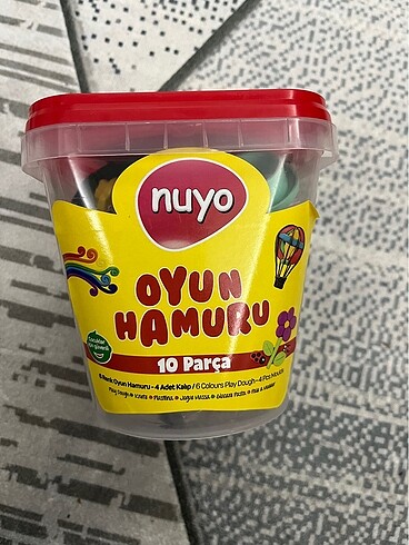 Nuyo oyun hamuru