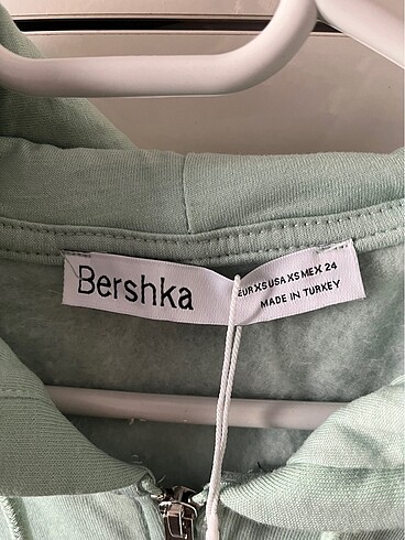 xs Beden Bershka kapüşonlu