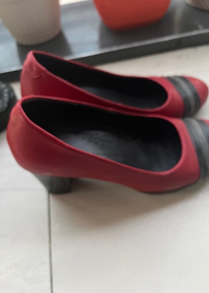 Rugan topuklu ayakkabı - Görsel 2